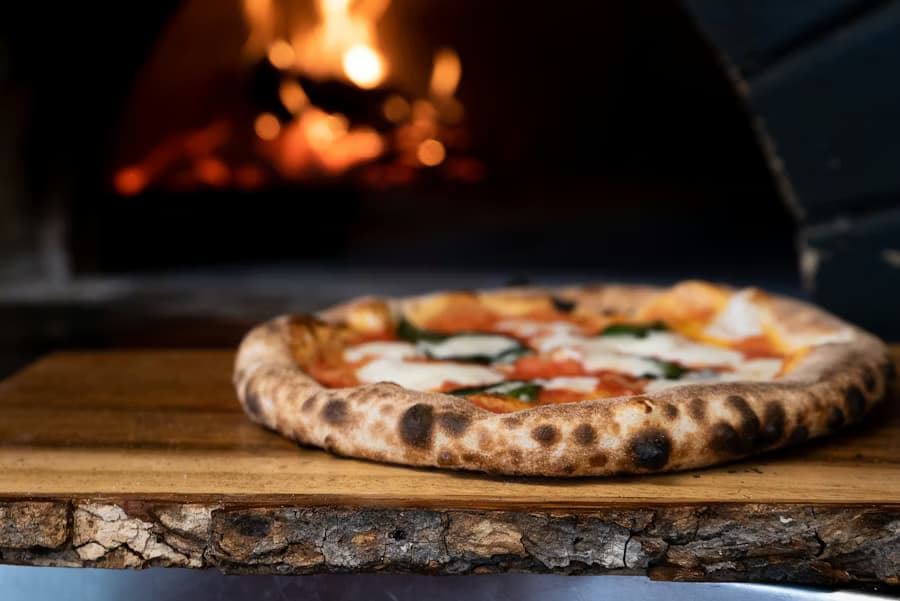 Pizzeria am Theaterplatz Erfurt – Steinofenpizza im Ristorante Classico